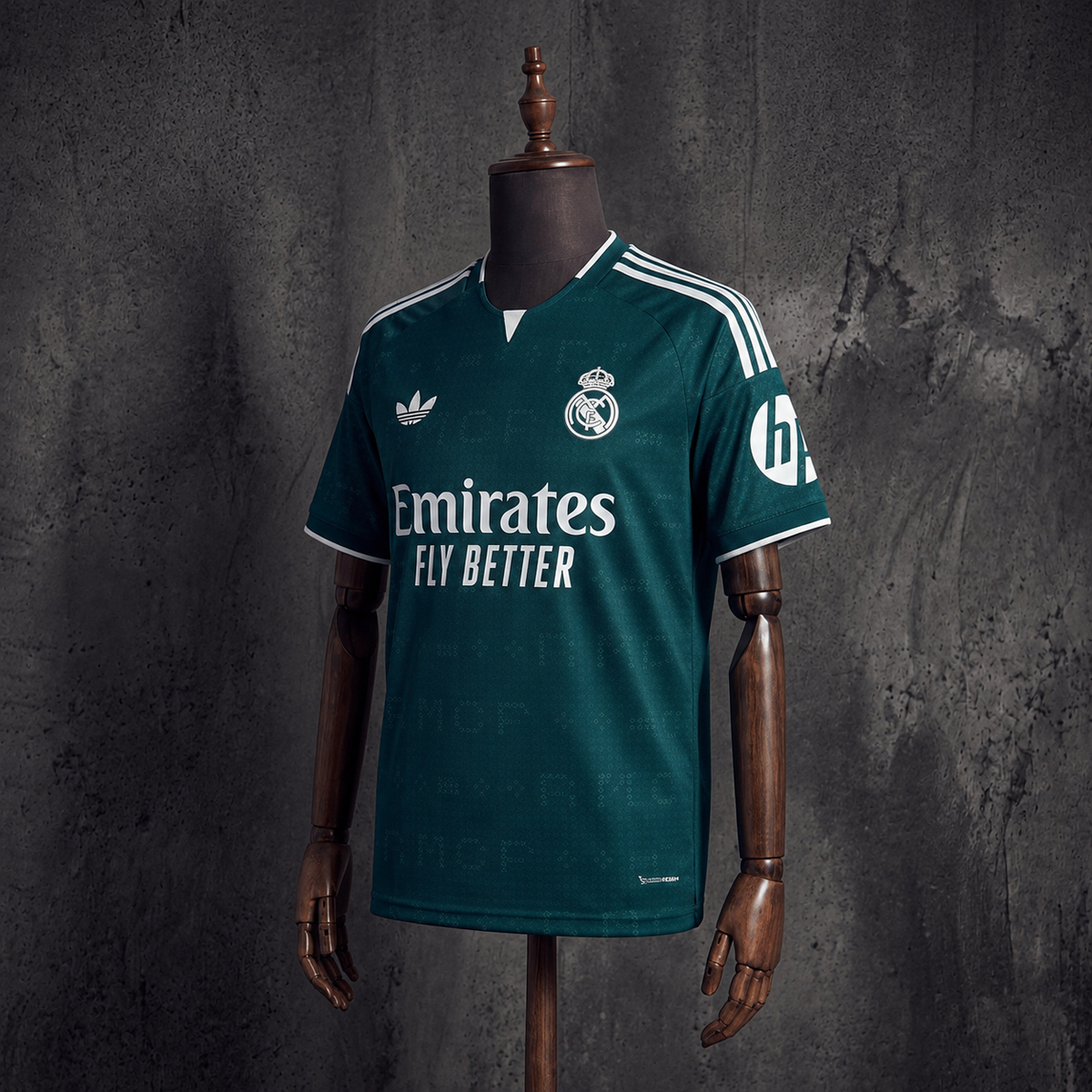 Real Madrid 2026/27-es harmadik mez
