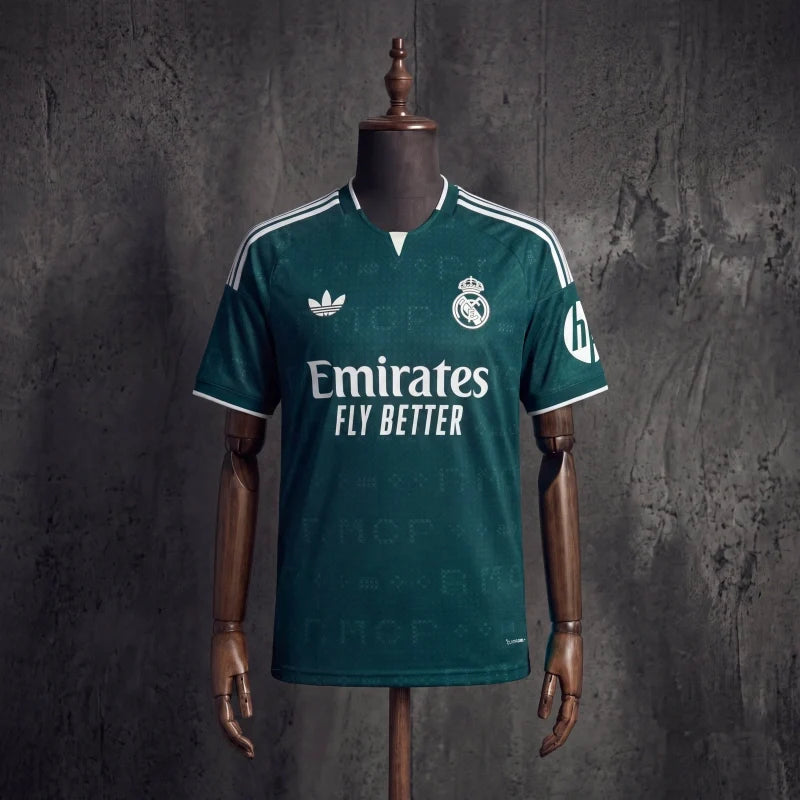 Real Madrid 2026/27-es harmadik mez