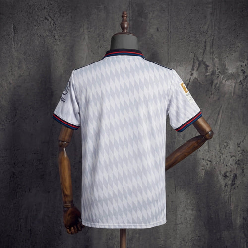Bayern München 2026/27-es vendég mez