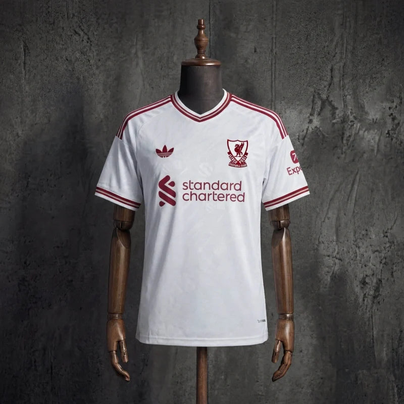 Liverpool 2026/27-es vendég mez
