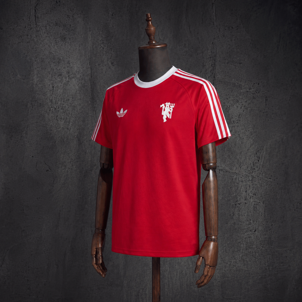 Manchester United 2026/27-es limitált mez