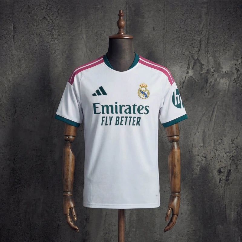 Real Madrid 2026/27-es hazai mez