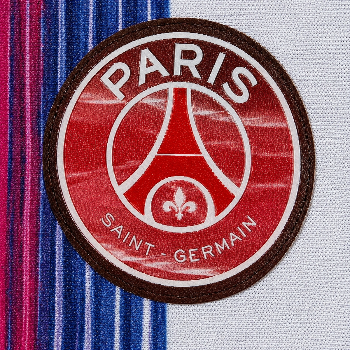 Paris Saint-Germain 2026/27-es vendég mez