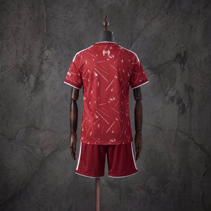 [GYEREK] Liverpool 2026/27-es hazai szett