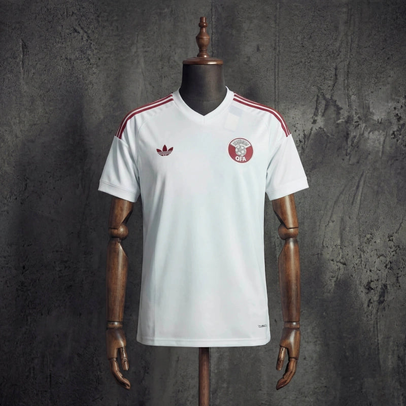 Qatar 2026/27-es világbajnoki vendég mez