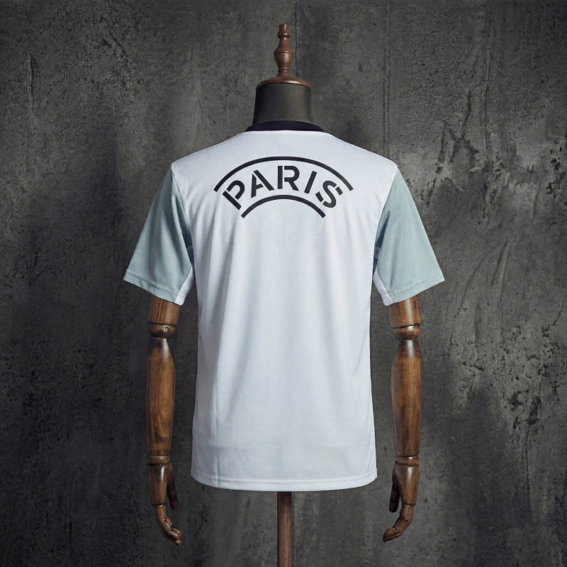 Paris Saint-Germain 2025/26-os tréning mez