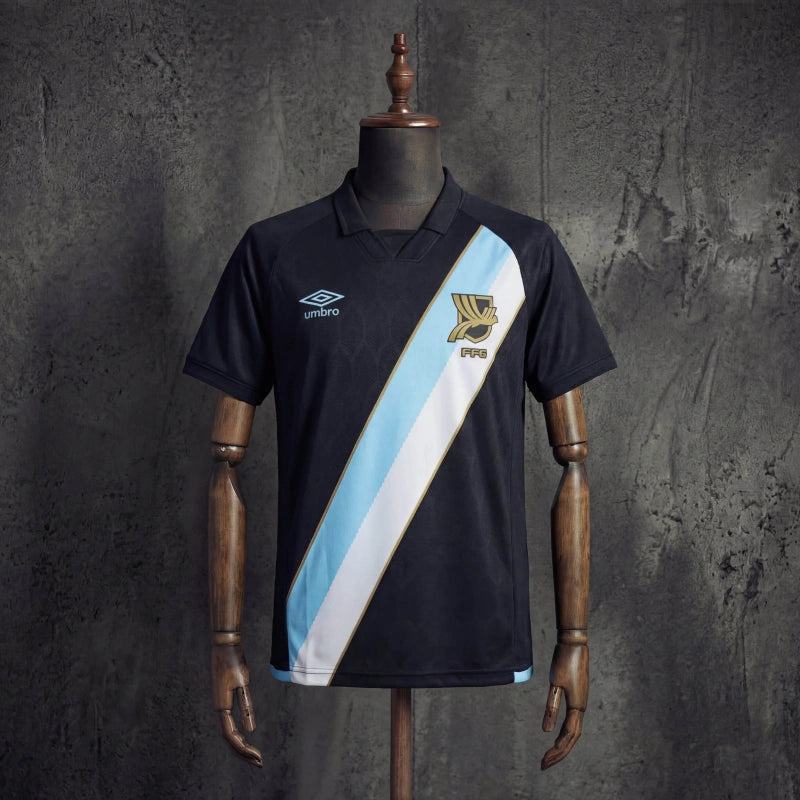 Guatemala 2026/27-es vendég mez